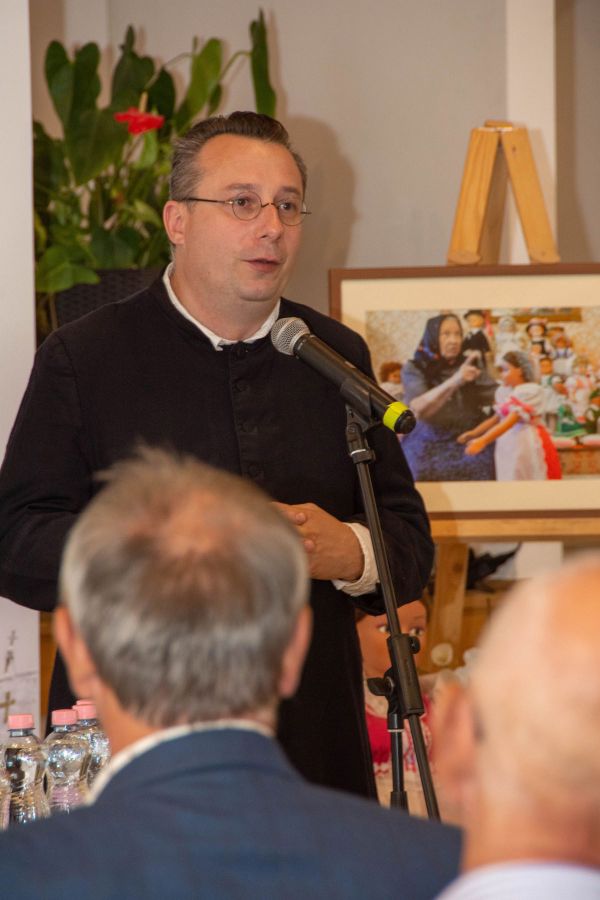 Nemzetiségi konferencia és kiállítás a Zarándokházban