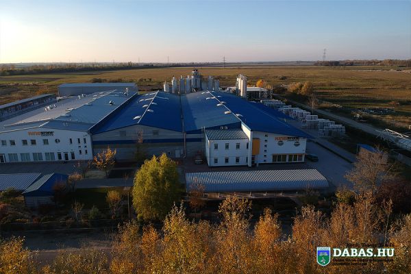 Dabasi Ipari Park média anyagai