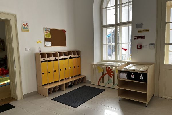 Pöttöm Kastély Mini Bölcsőde