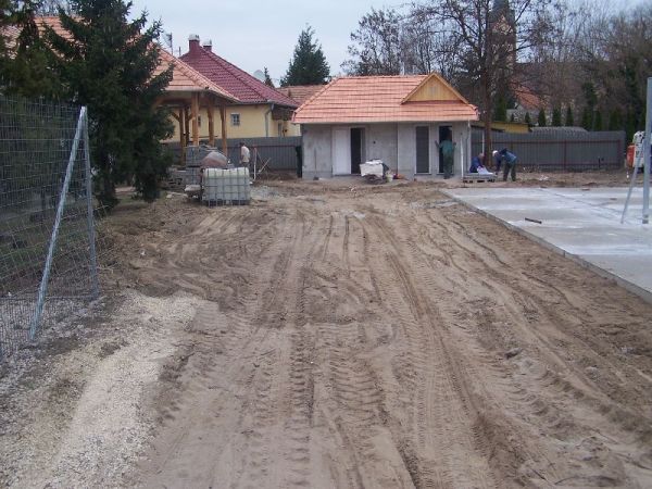 Kivitelezés közbeni kép