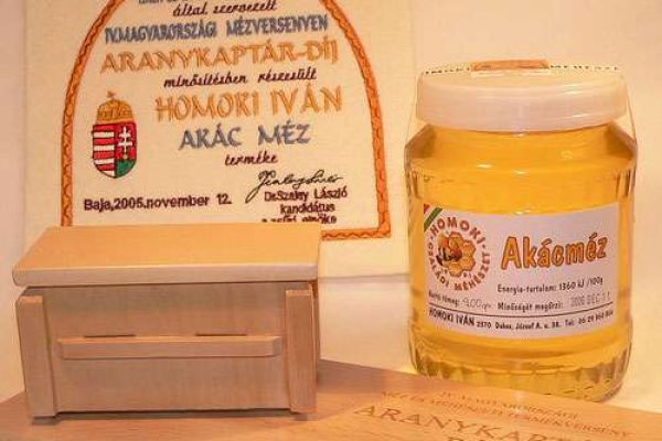 A Homoki Családi Méhészet Fajtamézei, méhészeti termékei