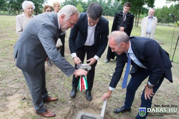 Elhelyezték a szőlősi egészségház alapkövét
