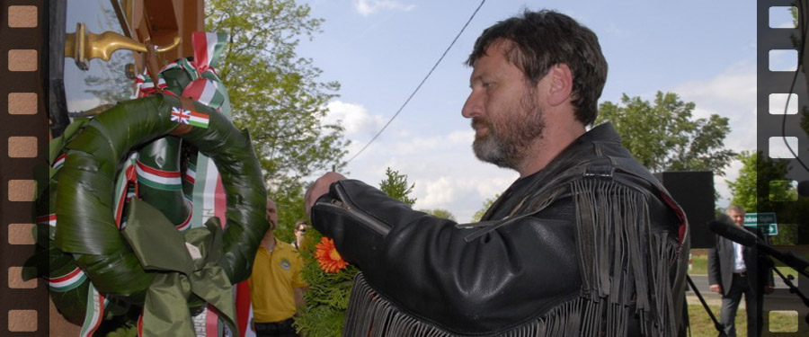 Koszorúzás Eric Fernihough emlékére