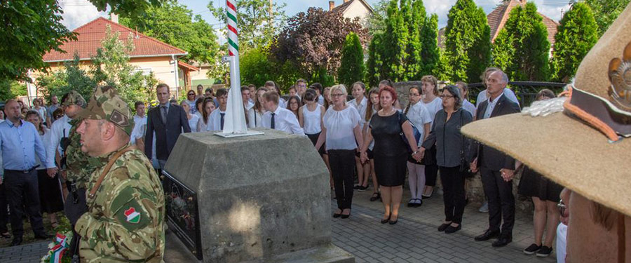 99 éve határtalan fájdalom